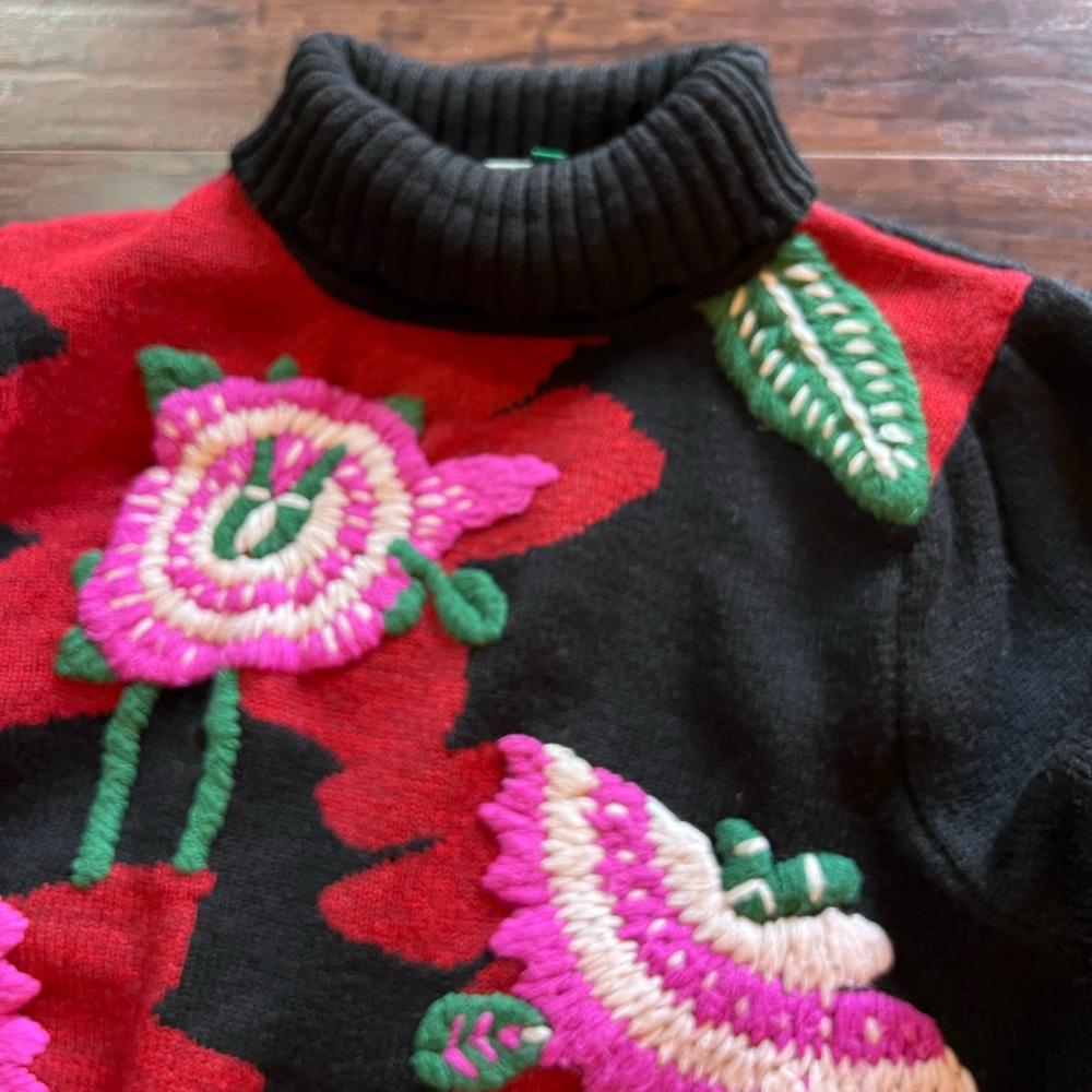🌸🌹🌺 FARM RIO 🌺🌹🌸 Black Bold Colorful Flower Embroidered Knit Sweater - Picture 6 of 16